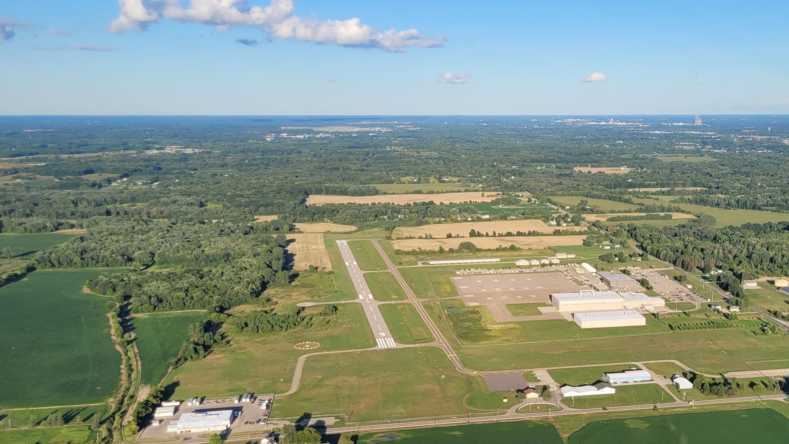 Abrams 4D0 SkyVector